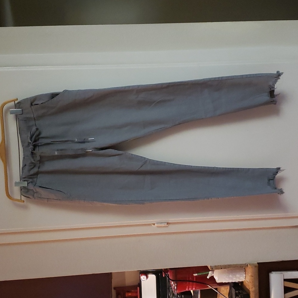 Venti 6 Khaki pants.  Snug fit, size large.